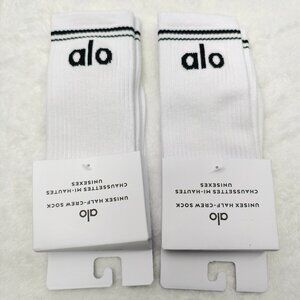 💜NWT💜 ALO Yoga Socks 2 Pairs